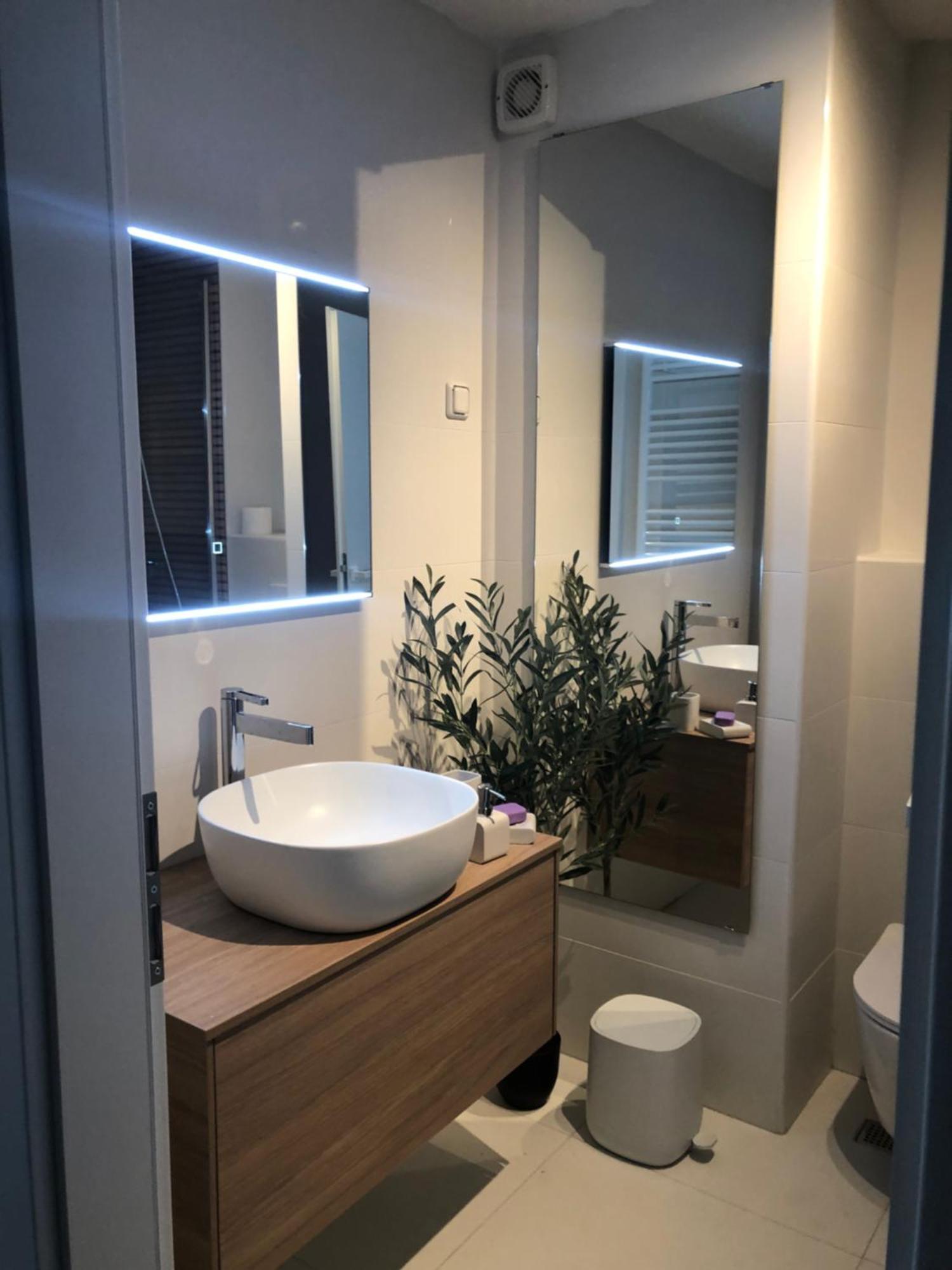 Petite Grey Apartment With Free Private Parking Zagreb Eksteriør billede