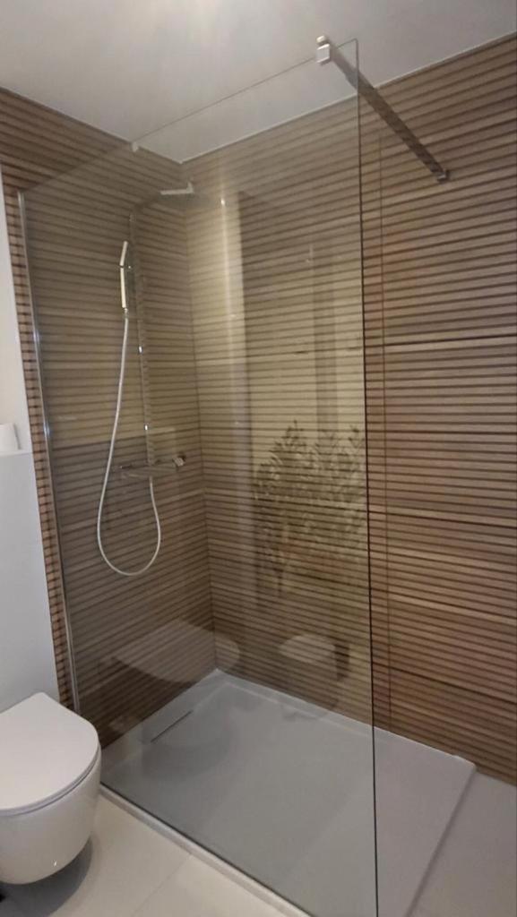 Petite Grey Apartment With Free Private Parking Zagreb Eksteriør billede